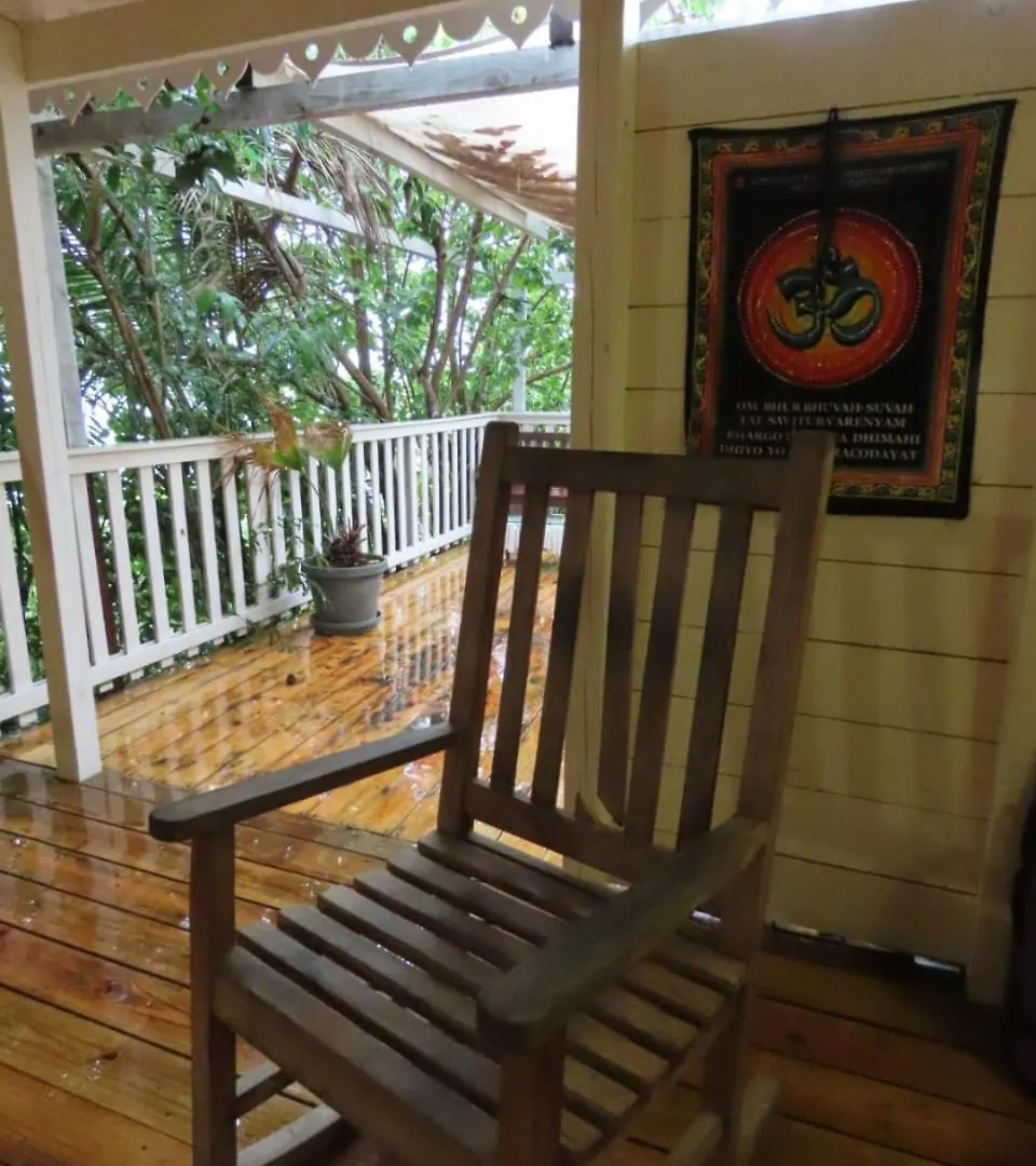 Akunamatata Guest House Cul De Sac 0*,
