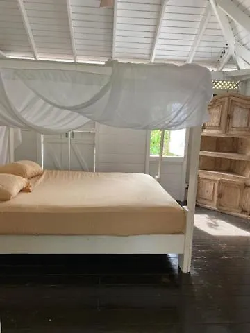 Akunamatata Guest House Cul De Sac Sint Maarten