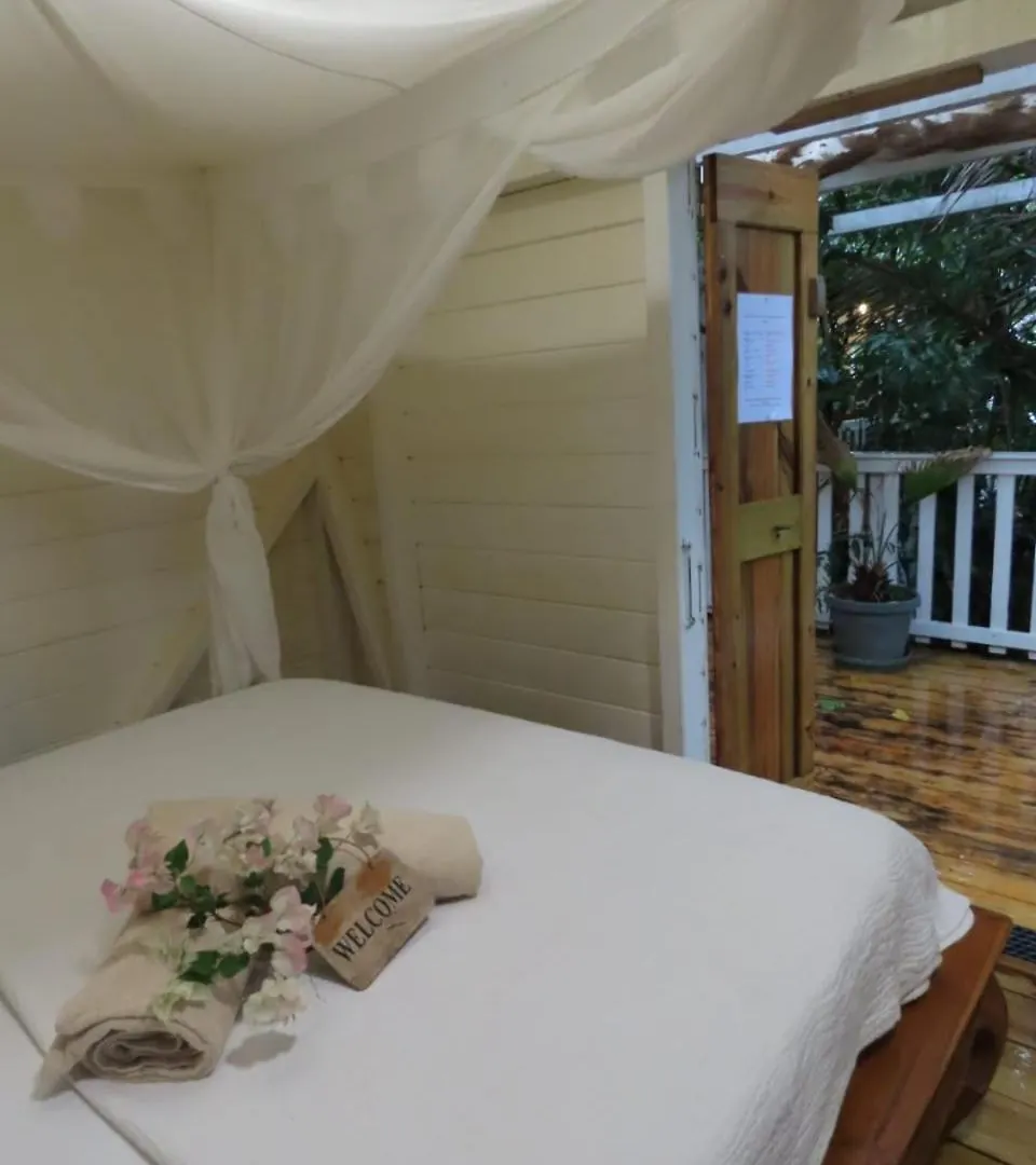 Akunamatata Guest House Cul De Sac